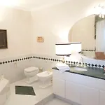 Olivia 3*